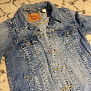 LEVIS DENIM JACKET